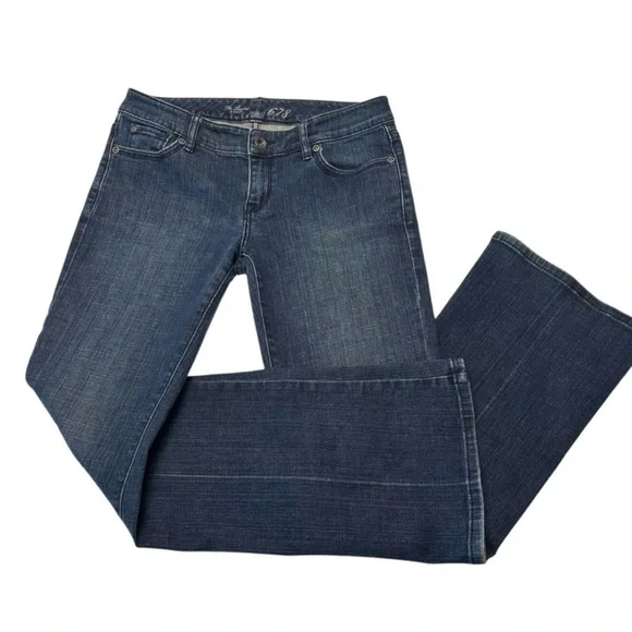 The Limited Women's Straight Leg Jeans - Picture 8 of 8